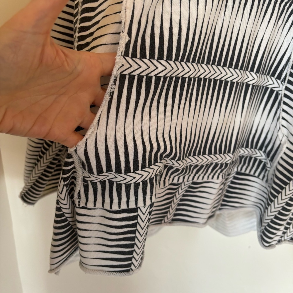 Urban Outfitters Black and White Bodhi Striped Hoodie - Picture 4 of 11